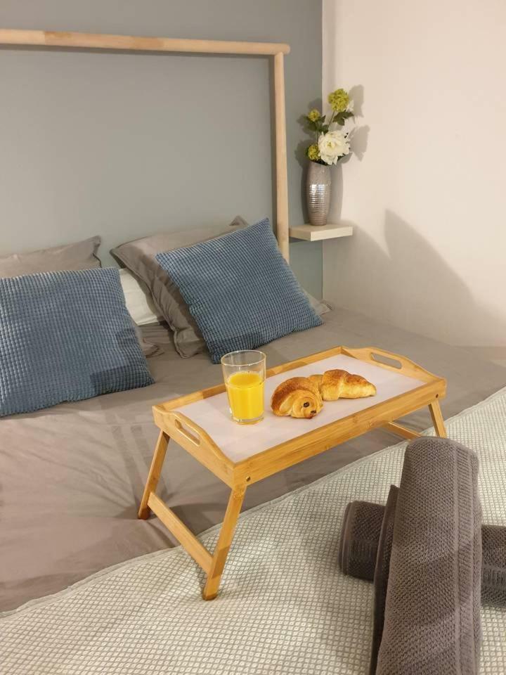 Charmant Studio A Colombages Морле Екстериор снимка